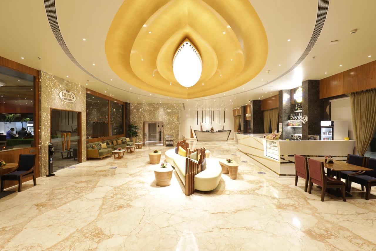 Tara Suns Hotell Vadodara Eksteriør bilde