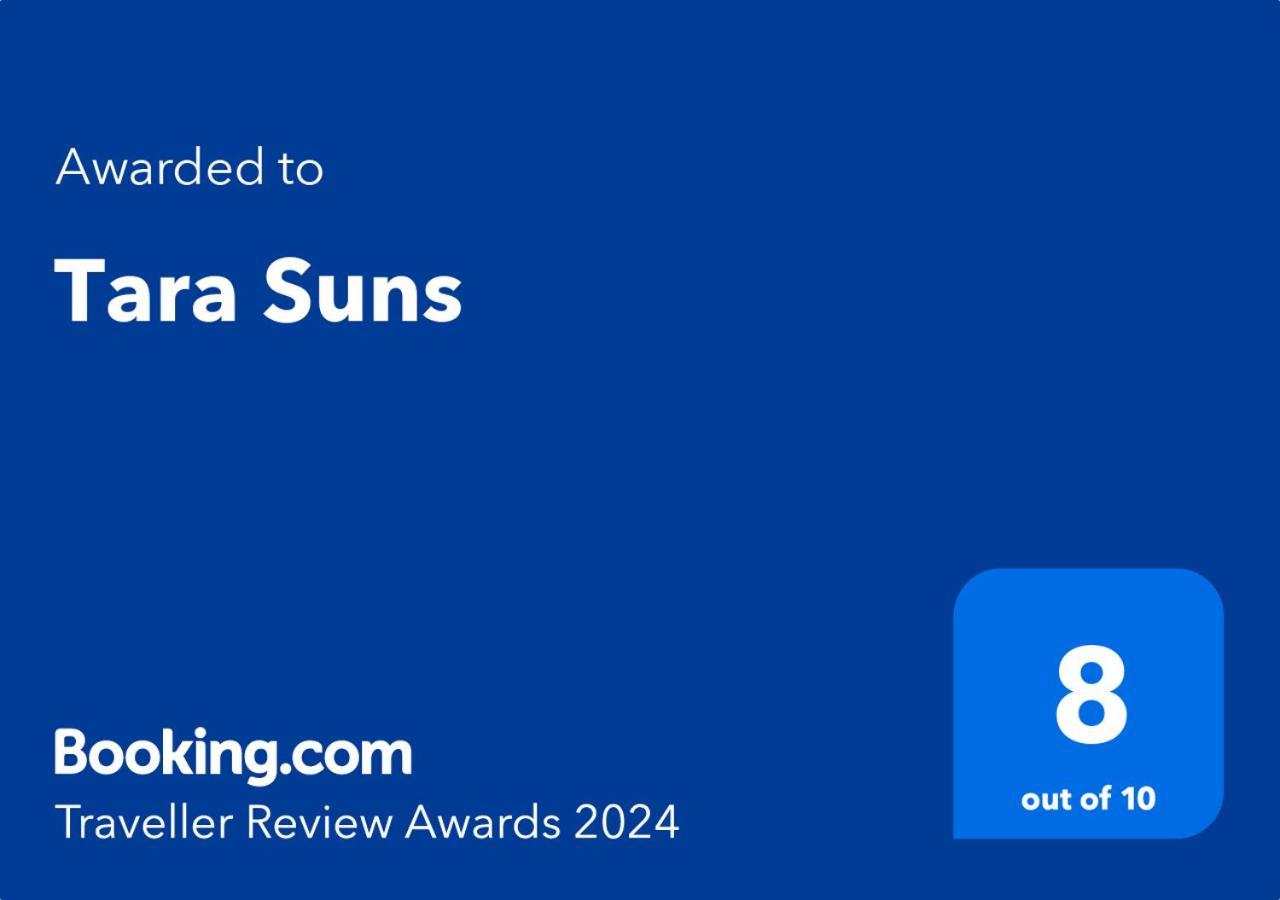 Tara Suns Hotell Vadodara Eksteriør bilde