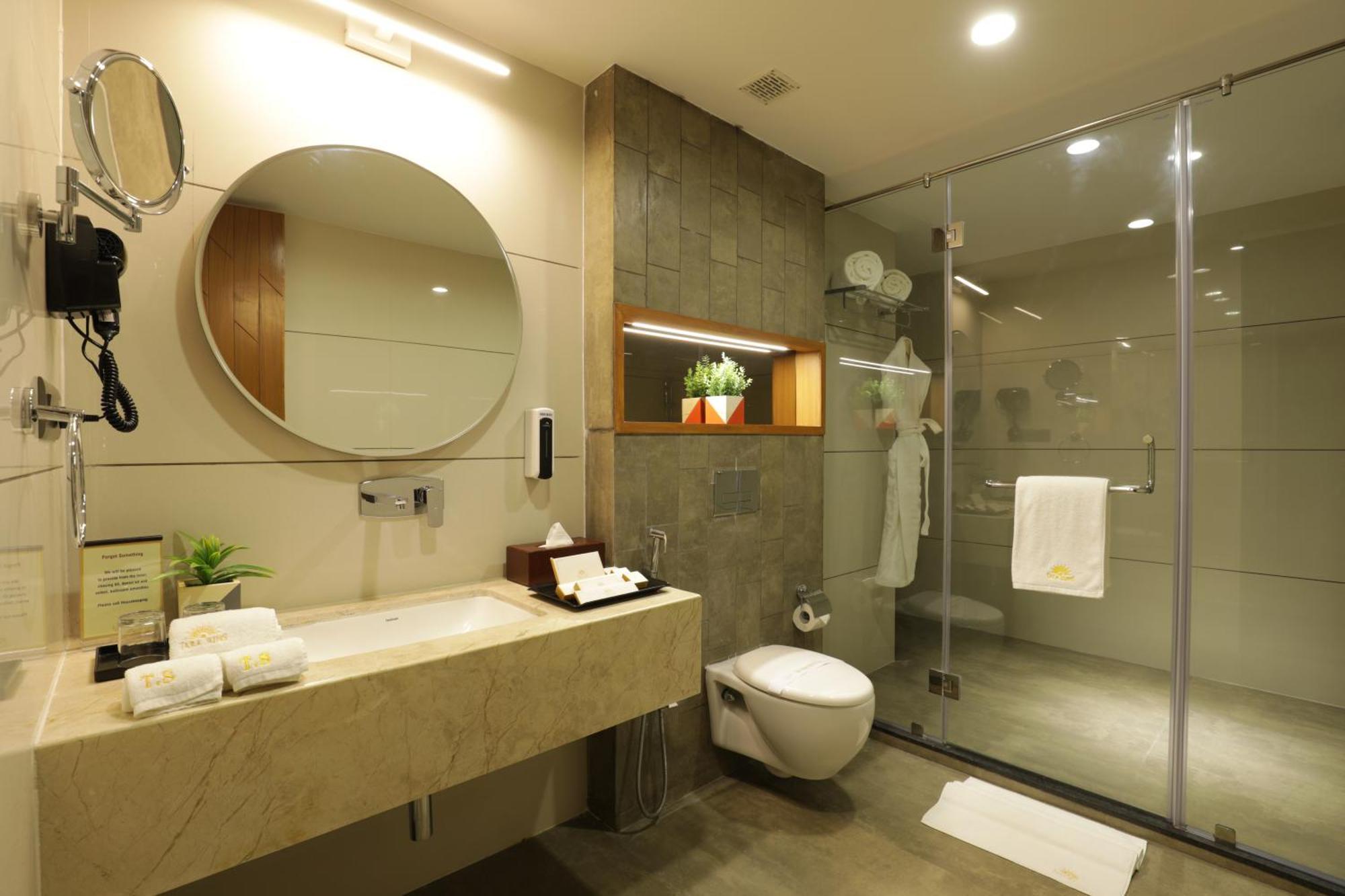 Tara Suns Hotell Vadodara Eksteriør bilde